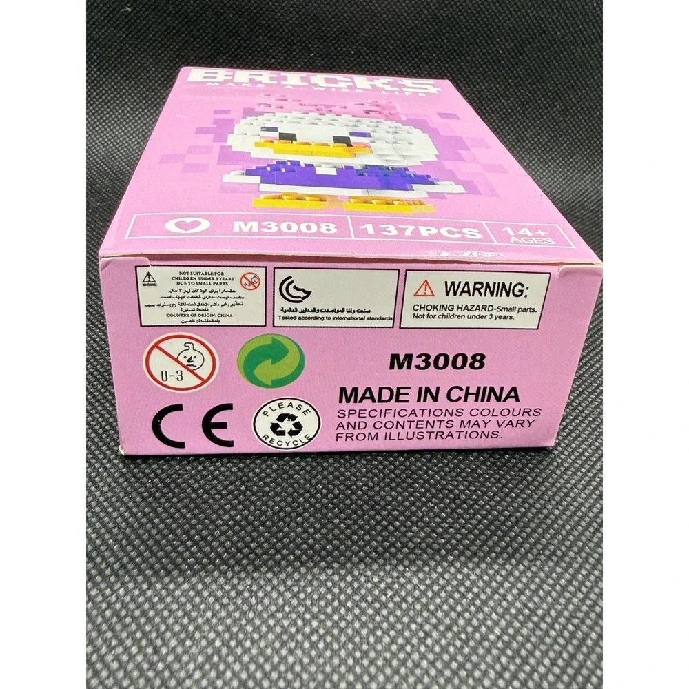 Bricks Make A Wise Life Daisy Duck Micro Building Block Set M3008 137pcs